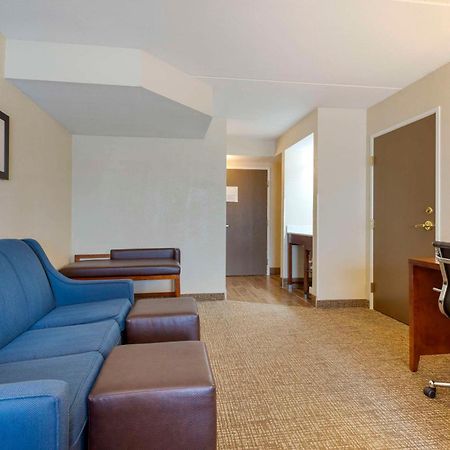 Comfort Inn & Suites Wilkes Barre - Arena Exteriör bild
