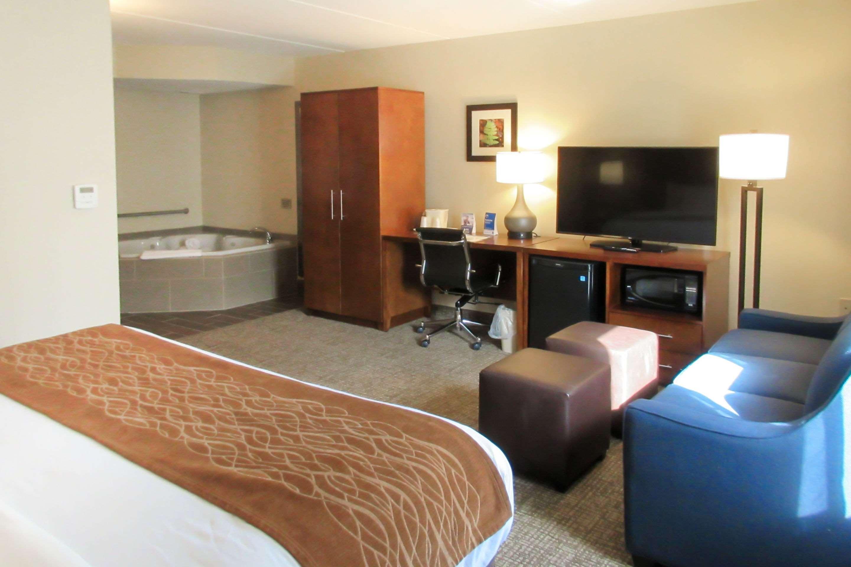 Comfort Inn & Suites Wilkes Barre - Arena Exteriör bild