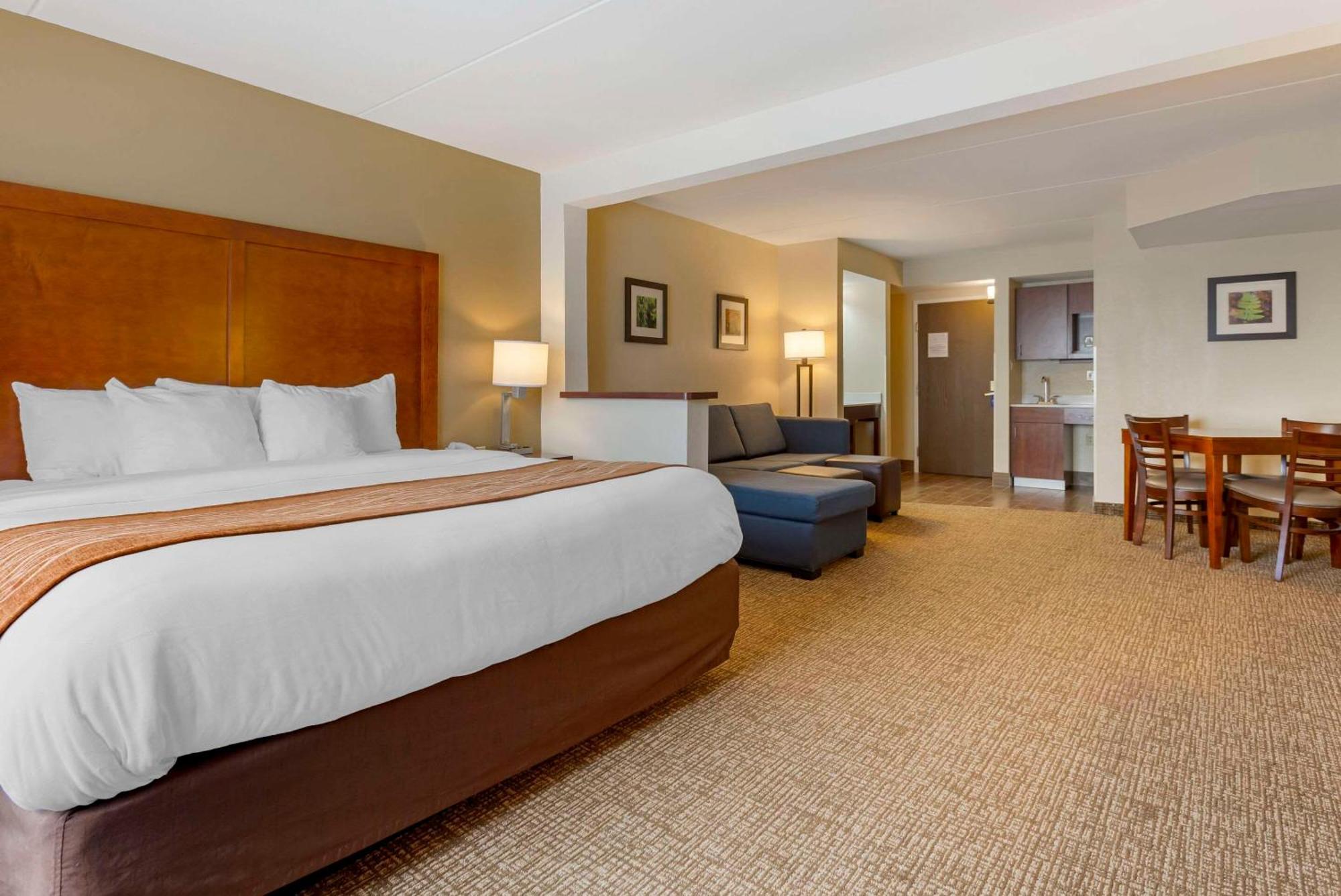 Comfort Inn & Suites Wilkes Barre - Arena Exteriör bild
