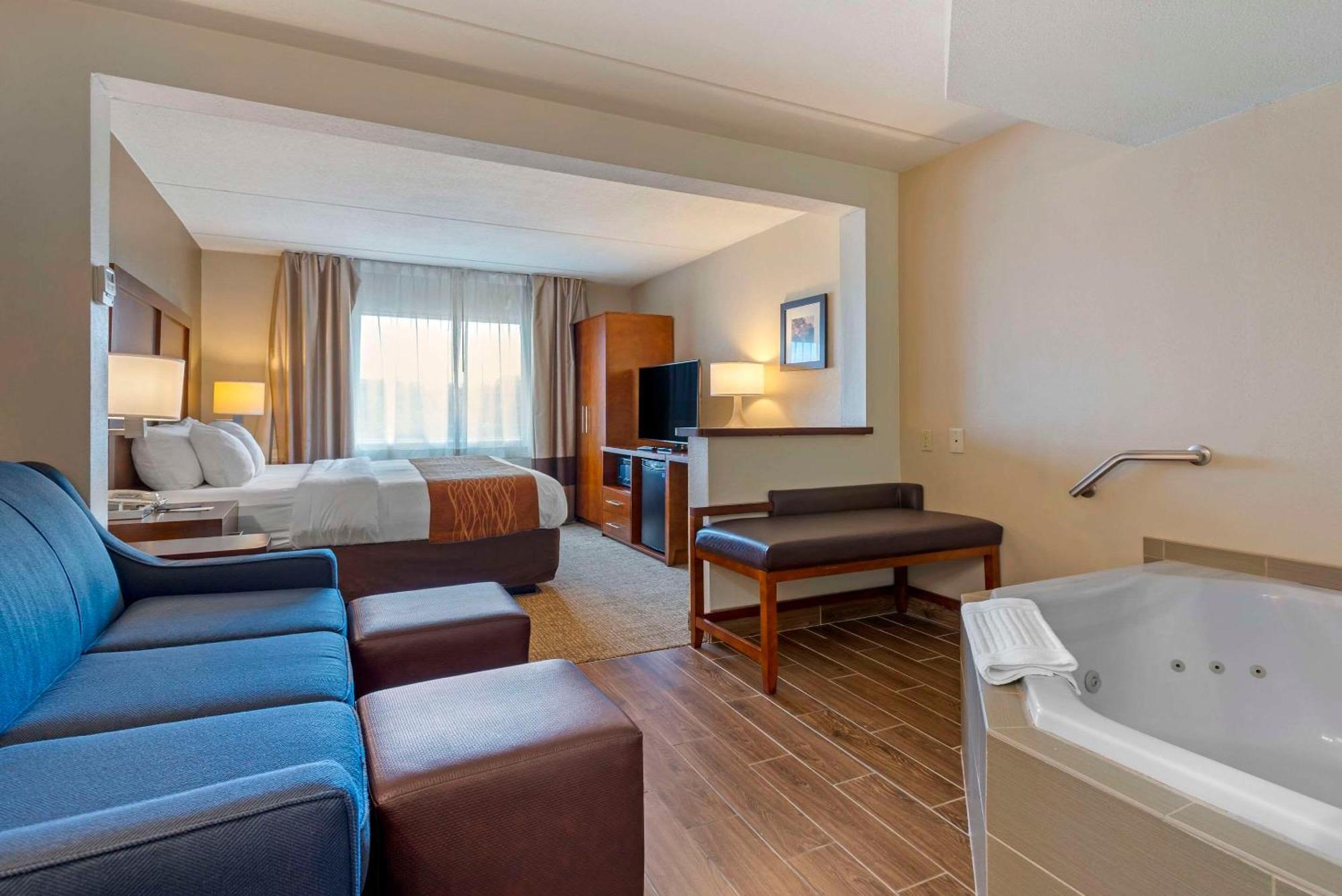 Comfort Inn & Suites Wilkes Barre - Arena Exteriör bild
